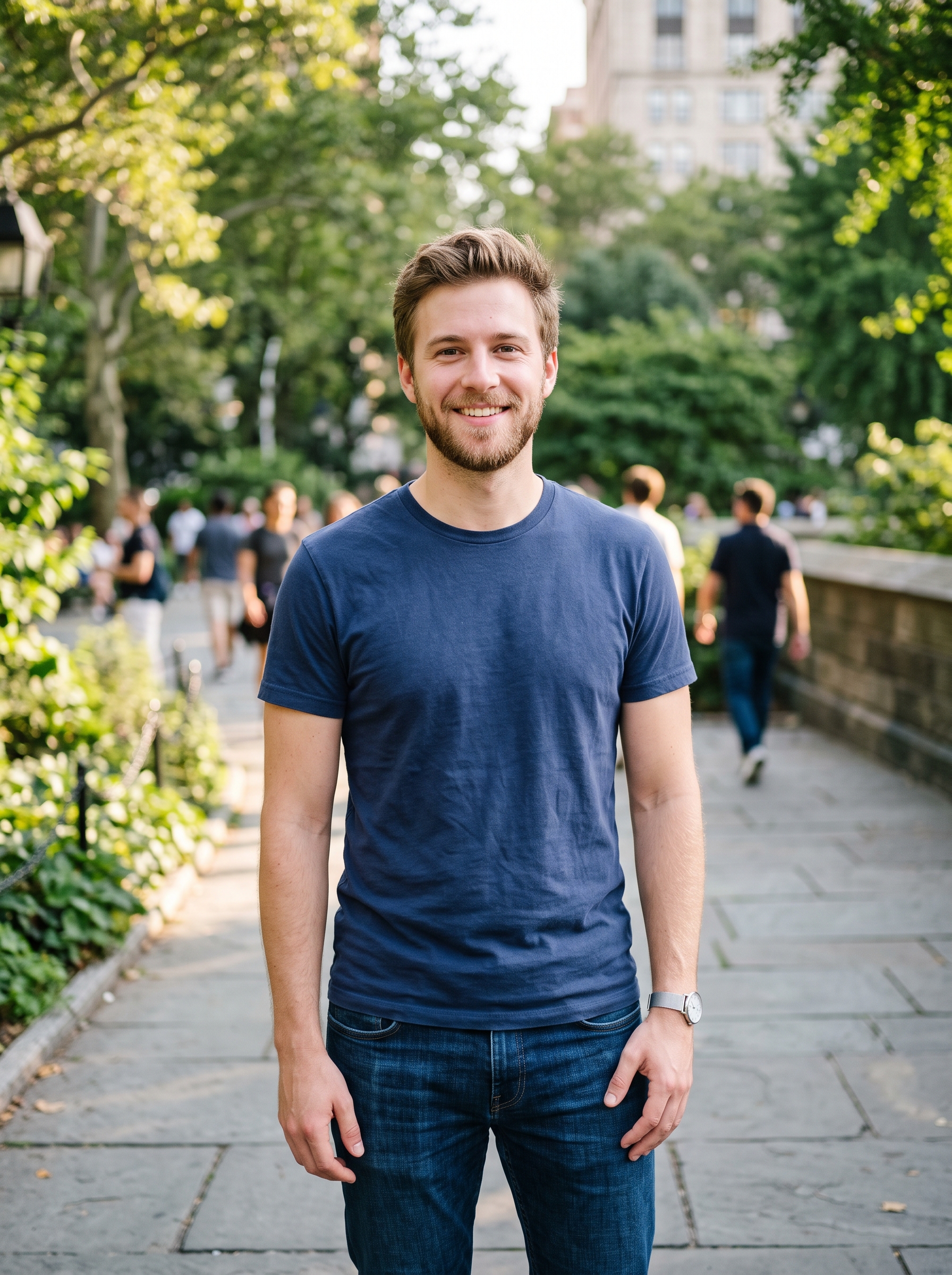 Guy_wearing_blue_shirt_2K_202608031102